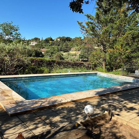 Gite 2 Chambres Avec Piscine Sernhac Exterior photo
